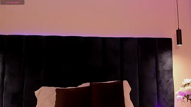 Snapshot of LiilyAdams chatting on 02-10-26, 08:13 LiilyAdams online show from 02-10-26, 08:13