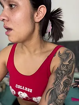 Isabella-Teen online show from 12-18-25, 02:06