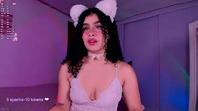 Snapshot of missvaneblake chatting on 10-30-25, 01:45 missvaneblake online show from 10-30-25, 01:45