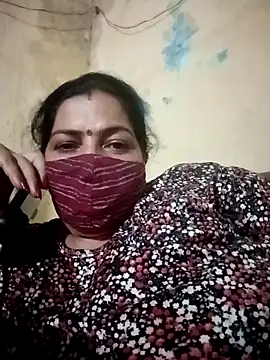 Love-890 online show from 09-28-25, 02:44