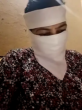 Love-890 online show from 10-28-25, 01:31