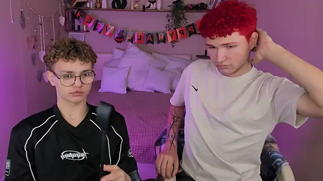 Snapshot of NathanCurl chatting on 10-29-25, 10:39 NathanCurl online show from 10-29-25, 10:39