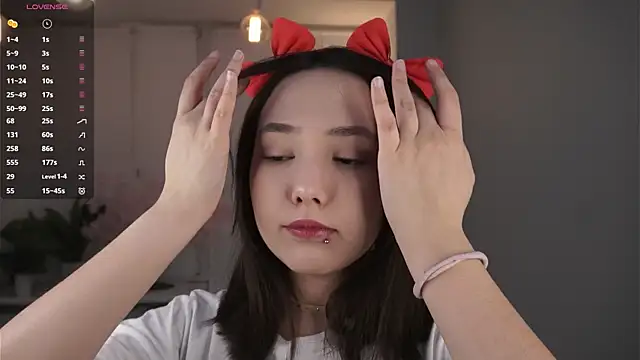 RenaeConnerley online show from 12-23-25, 03:48