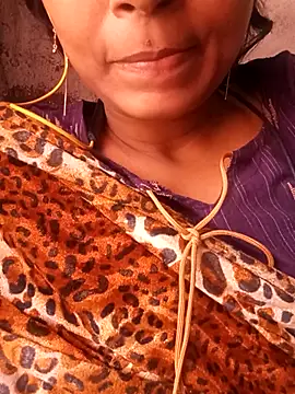 Miss linaa online show from 11-26-25, 06:25