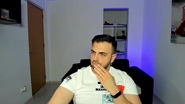 Jace Thorne online show from 10-22-25, 03:34