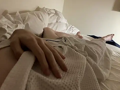 Snapshot of tadahito chatting on 09-21-25, 02:29 tadahito online show from 09-21-25, 02:29