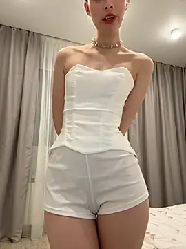 Snapshot of FriendlyFire_18 chatting on 11-02-25, 08:22 FriendlyFire 18 online show from 11-02-25, 08:22