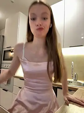 Snapshot of FriendlyFire_18 chatting on 11-20-25, 08:52 FriendlyFire 18 online show from 11-20-25, 08:52