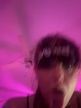 Snapshot of darnette_daisy chatting on 12-18-25, 01:06 darnette daisy online show from 12-18-25, 01:06