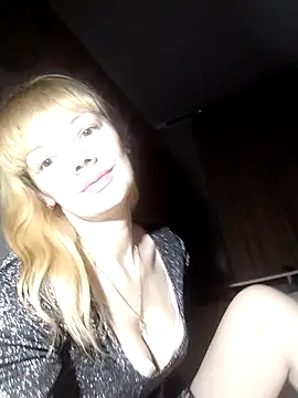 AliceSwan1122 online show from 10-13-25, 08:53