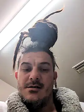 Clownboi17 online show from 11-20-25, 05:40