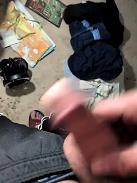 Clownboi17 online show from 11-21-25, 08:02