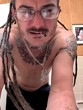 Clownboi17 online show from 11-26-25, 05:58