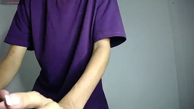 Snapshot of Amber_Miiller2 chatting on 10-27-25, 06:34 Amber Miiller2 online show from 10-27-25, 06:34