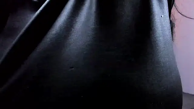 Snapshot of SOFIA_SACRLETT chatting on 11-28-25, 01:14 SOFIA SACRLETT online show from 11-28-25, 01:14