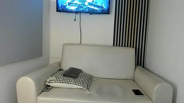 toji luxxer online show from 10-18-25, 02:03