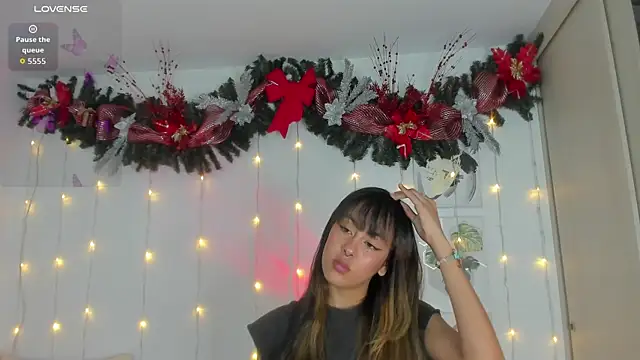 Susy spark online show from 12-19-25, 11:34