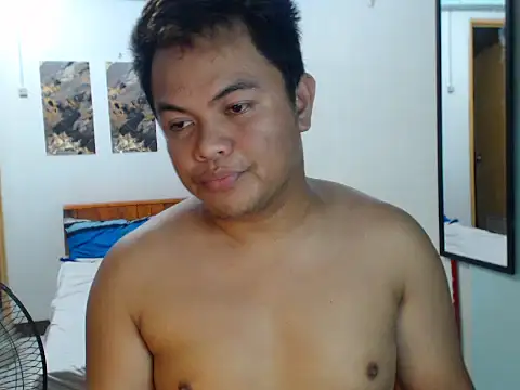Snapshot of Gayasianzowe chatting on 10-30-25, 11:22 Gayasianzowe online show from 10-30-25, 11:22