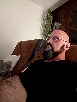 Snapshot of Rascran1 chatting on 11-09-25, 10:08 Rascran1 online show from 11-09-25, 10:08