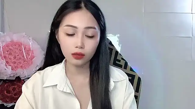 Lyly4757 online show from 10-28-25, 09:35