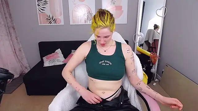 SabrinaRayX online show from 04-04-26, 12:35