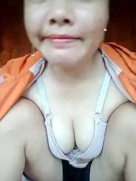 emilyzz online show from 11-02-25, 02:03