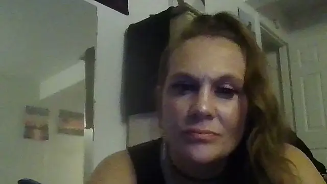 Snapshot of Ariasweetaspie chatting on 10-28-25, 08:00 Ariasweetaspie online show from 10-28-25, 08:00