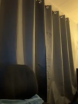 ZoeyJohnson online show from 11-07-25, 08:25