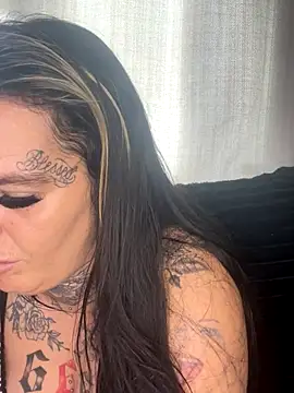 DIRTY PAISLEY X online show from 09-25-25, 01:15