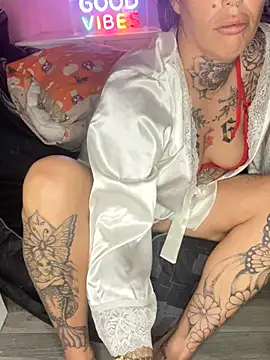 DIRTY PAISLEY X online show from 10-24-25, 07:54