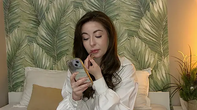 Snapshot of LilithLane chatting on 01-18-26, 12:20 LilithLane online show from 01-18-26, 12:20