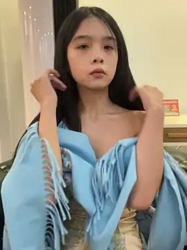 qiqi x online show from 12-22-25, 04:04