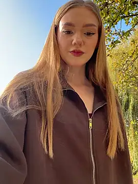 MilaMoone online show from 11-07-25, 11:10