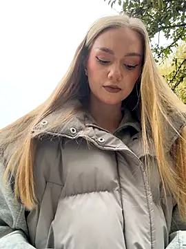 MilaMoone online show from 11-10-25, 12:37