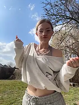 MilaMoone online show from 03-18-26, 10:40