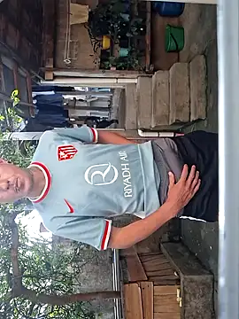 Snapshot of Bottz777 chatting on 10-12-25, 10:47 Bottz777 online show from 10-12-25, 10:47