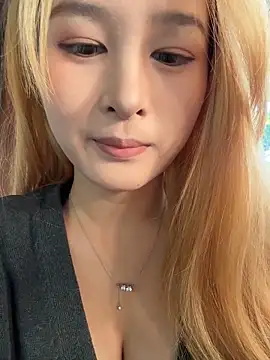 yuki june online show from 11-25-25, 09:09