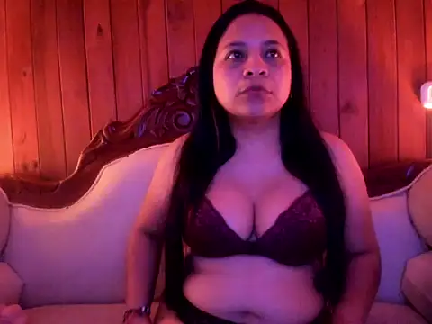 Snapshot of KatheWindslet chatting on 10-17-25, 03:31 KatheWindslet online show from 10-17-25, 03:31