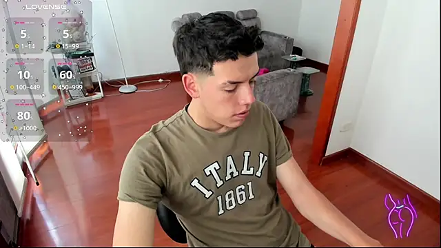 Snapshot of mattebret11 chatting on 09-16-25, 04:41 mattebret11 online show from 09-16-25, 04:41