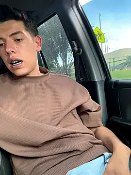 Snapshot of mattebret11 chatting on 09-22-25, 06:54 mattebret11 online show from 09-22-25, 06:54