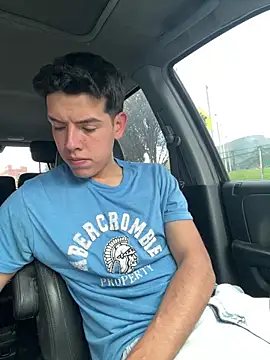 Snapshot of mattebret11 chatting on 09-25-25, 04:54 mattebret11 online show from 09-25-25, 04:54