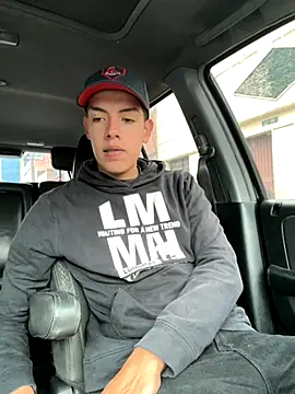 Snapshot of mattebret11 chatting on 09-30-25, 06:46 mattebret11 online show from 09-30-25, 06:46