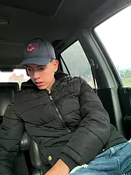 mattebret11 online show from 11-04-25, 05:56