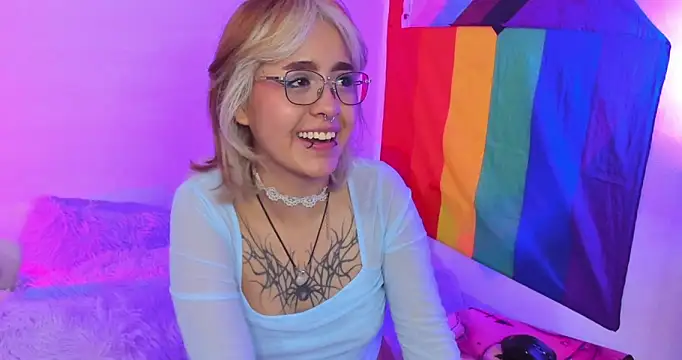 NekoWaifu online show from 09-26-25, 12:31