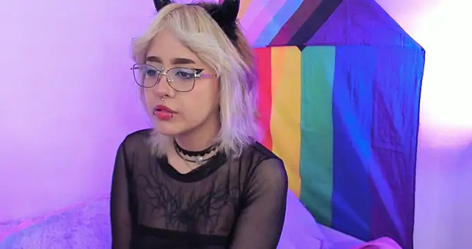 NekoWaifu online show from 09-30-25, 12:32