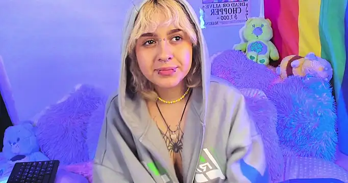 NekoWaifu online show from 11-08-25, 12:11