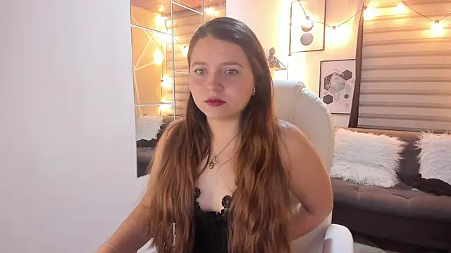 sophiee09  online show from 10-08-25, 01:53