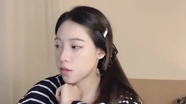 Meng 777 online show from 10-25-25, 12:23