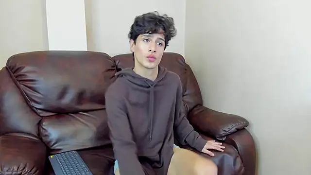 Xam Collen online show from 12-19-25, 01:51