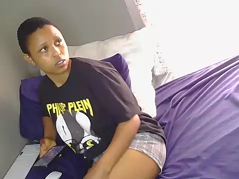 Serafynn online show from 09-19-25, 09:54